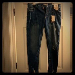 ⬇️⬇️Denim & Cos mid rise skinny jeans⬇️⬇️